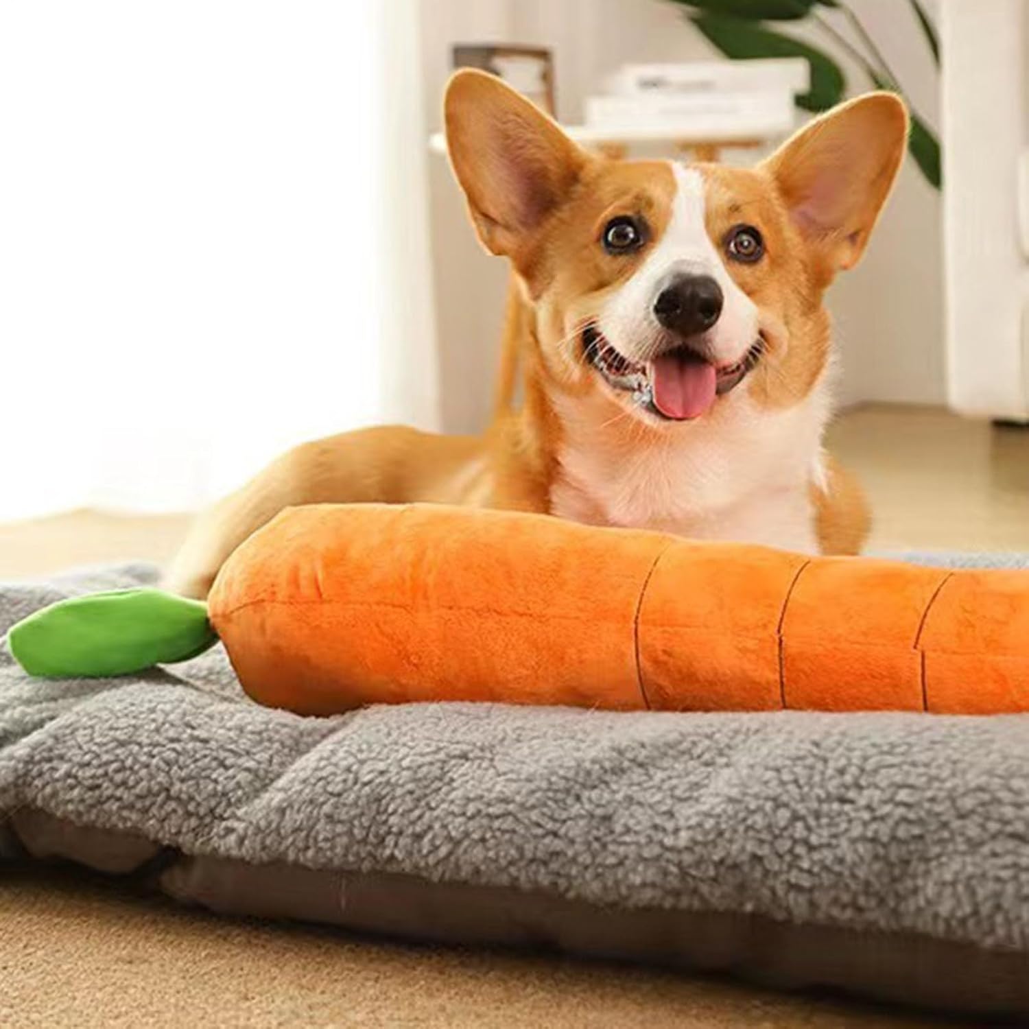 Cute Carrot With Soft Squeaker Carrot Shape Pet Plush Toy With Sound Bite-Resistant Soft Comfortable Dog Toy